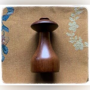 Dansk Designs IHQ LTD Pepper Mill.